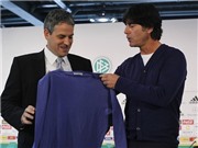 Bóng đá anh, ngoại hạng anh, lịch thi đấu euro 2012, Joachim Loew thu tiền triệu từ “chiếc áo may mắn”